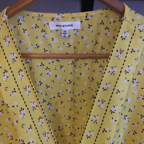 Max Studio Yellow Floral Flutter Sleeve Midi Dress Sz M - Picture 4 of 8